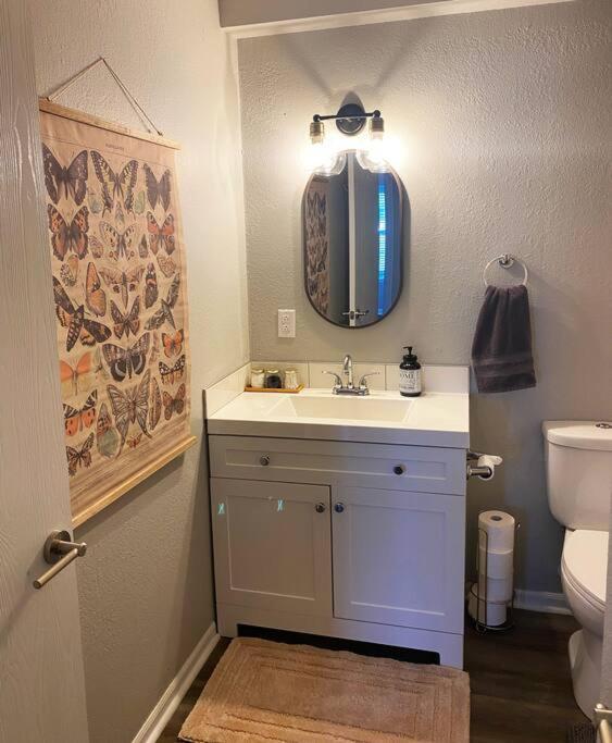 The Delores - 2 Bedroom Apt In Quilt Town, Usa Hamilton Buitenkant foto